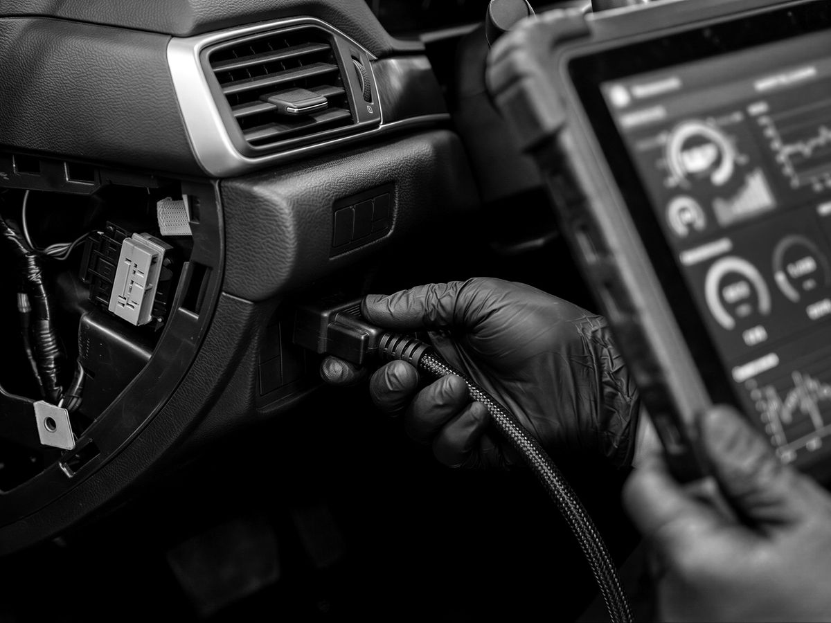 Inspektion Rodgau: Diagnose über die OBD-Schnittstelle bei FA-CARSERVICES