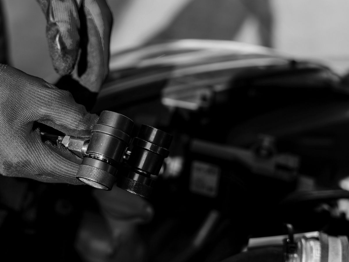 Klimaservice Rodgau: Serviceadapter für die Klimaanlagen-Wartung bei FA-CARSERVICES